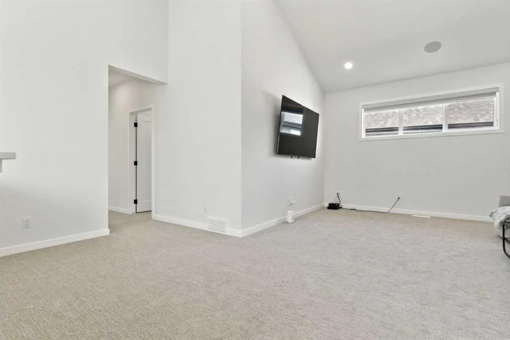 44 Magnolia Crescent SE