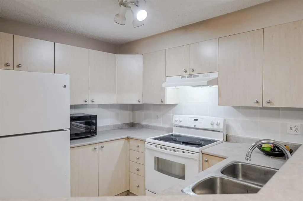 604 8 Street SW, #4310