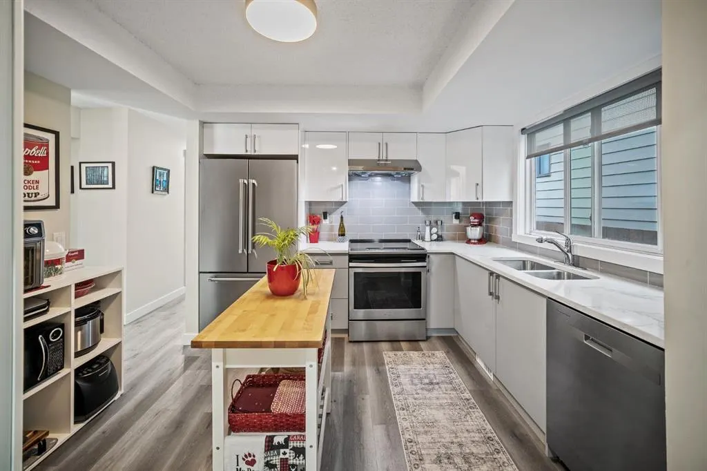 84 Rivervalley Drive SE
