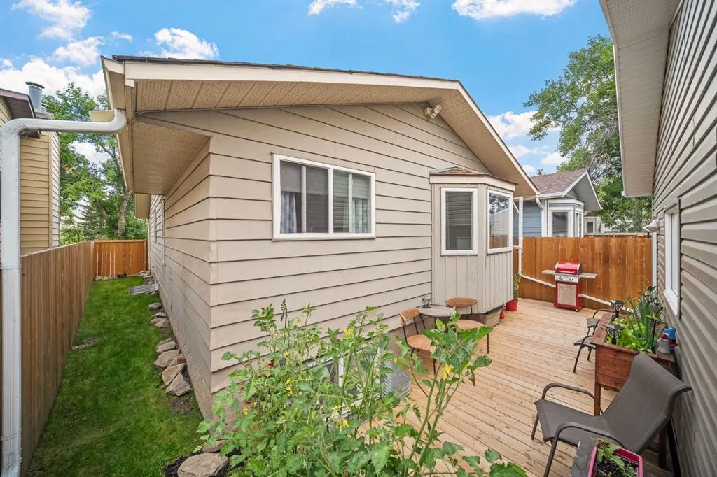 84 Rivervalley Drive SE