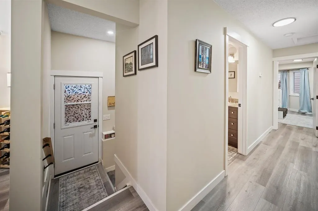 84 Rivervalley Drive SE