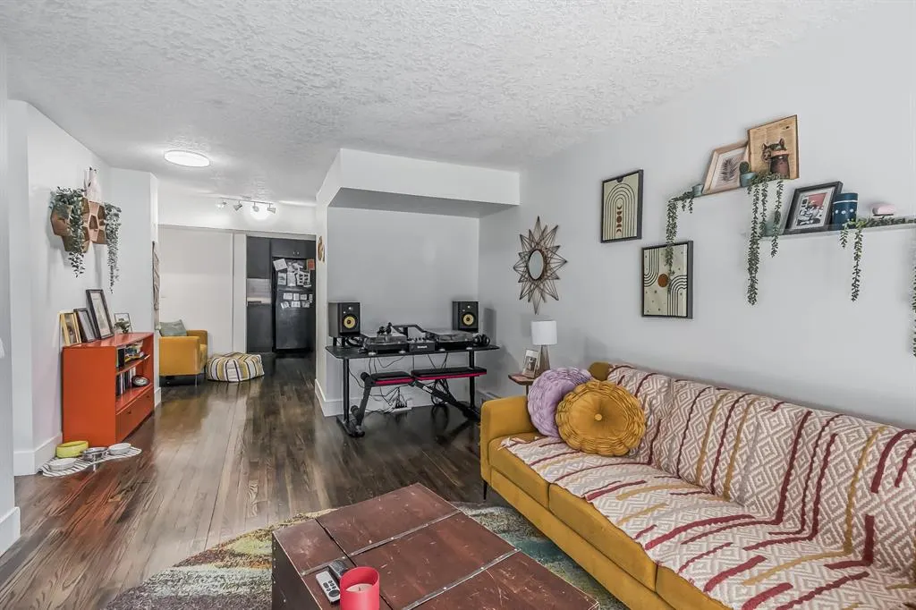 1530 16 Avenue SW, #101