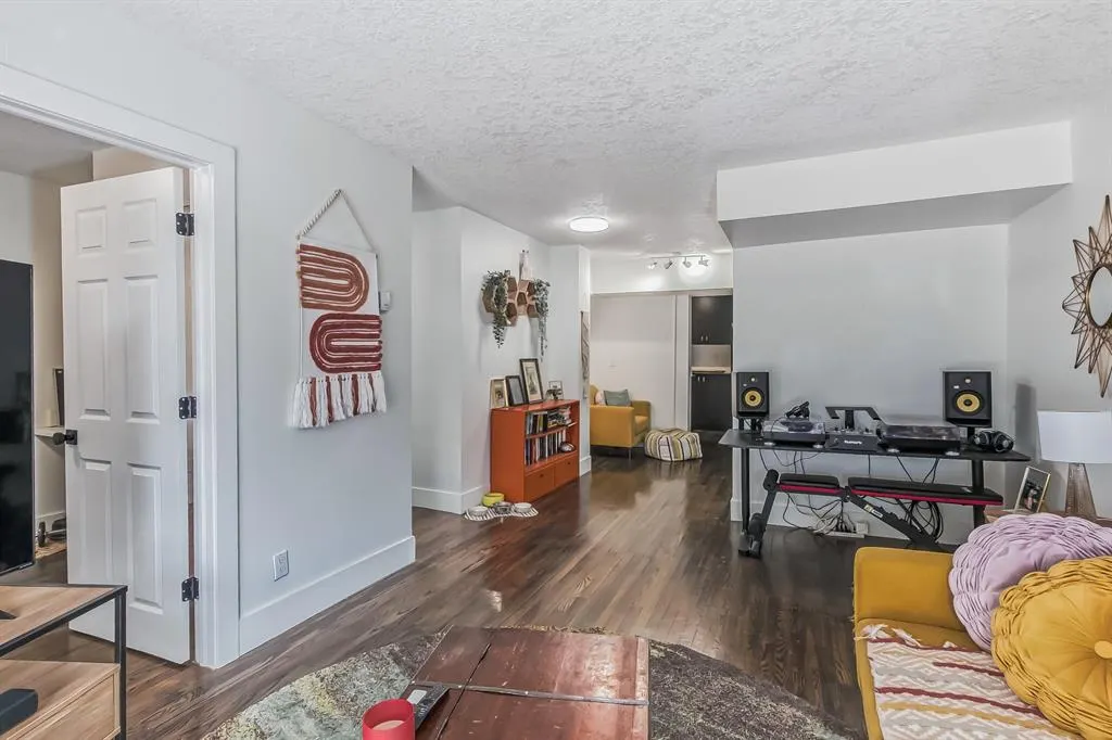 1530 16 Avenue SW, #101