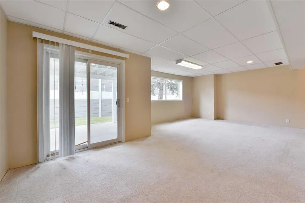 155 Macewan Ridge Villas NW