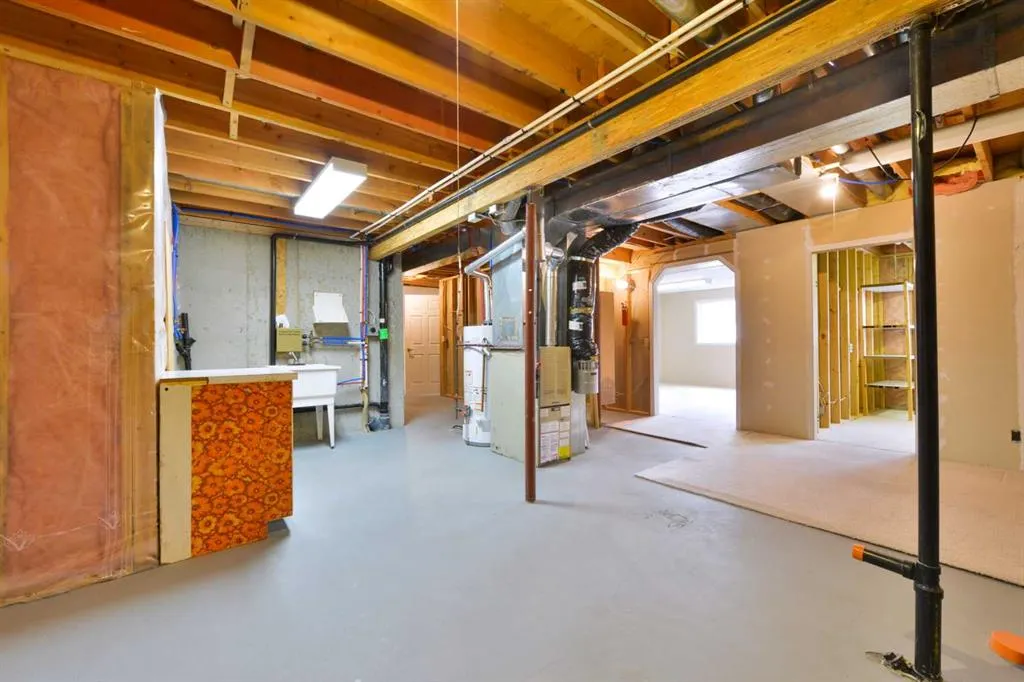 155 Macewan Ridge Villas NW