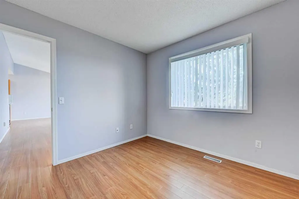 155 Macewan Ridge Villas NW