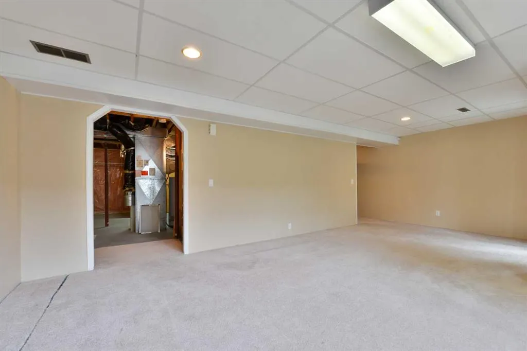 155 Macewan Ridge Villas NW