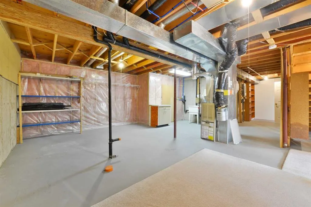 155 Macewan Ridge Villas NW