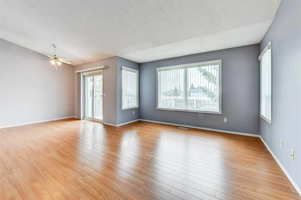 155 Macewan Ridge Villas NW