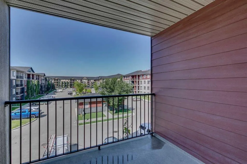 81 Legacy Boulevard SE, #1327