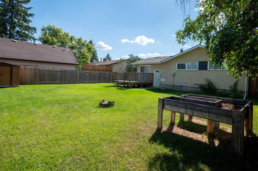 19 Sherwood Crescent