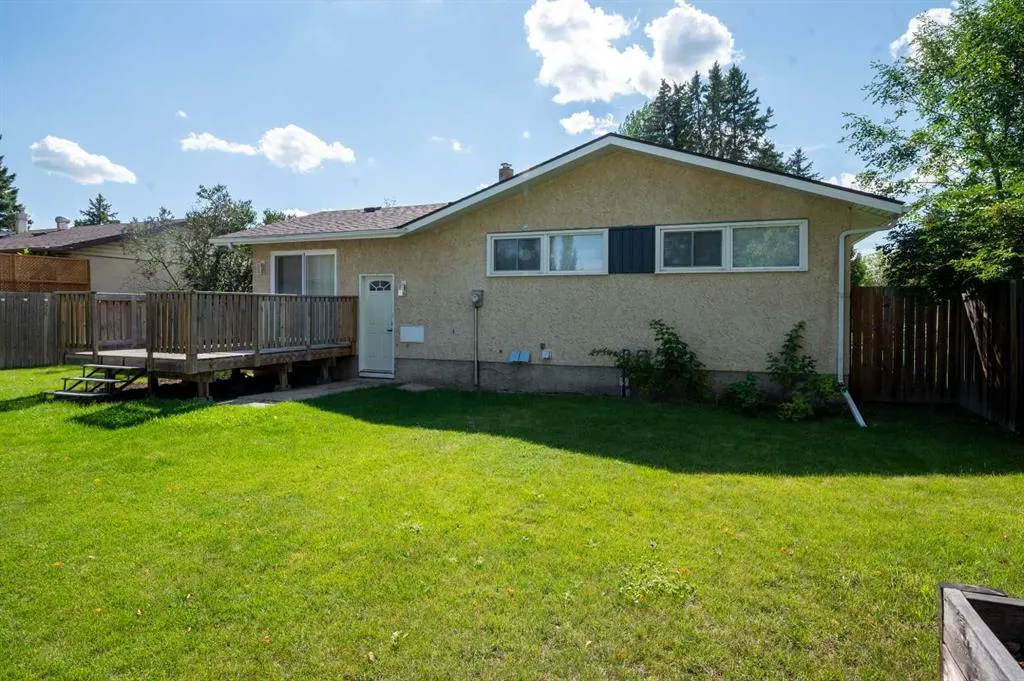 19 Sherwood Crescent