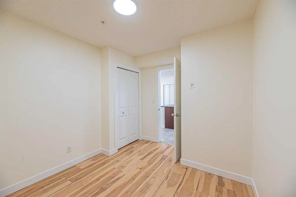 1317 27 Street SE, #4405