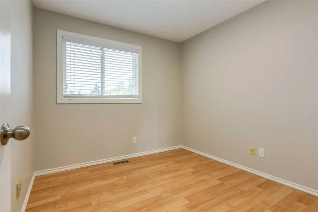 24 Berkley Place NW