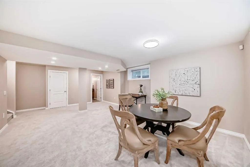 100 Coopers Common SW, #105