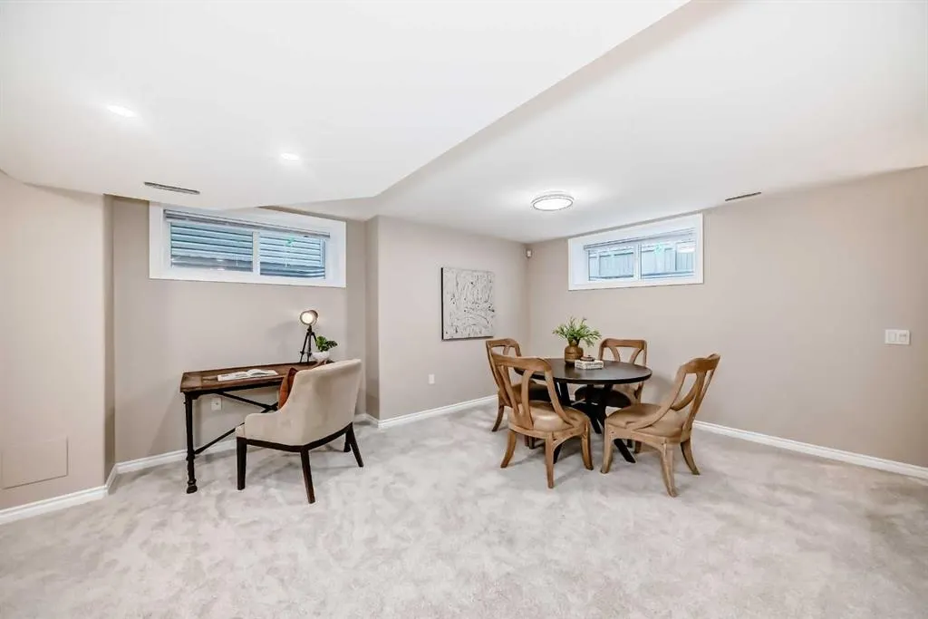 100 Coopers Common SW, #105