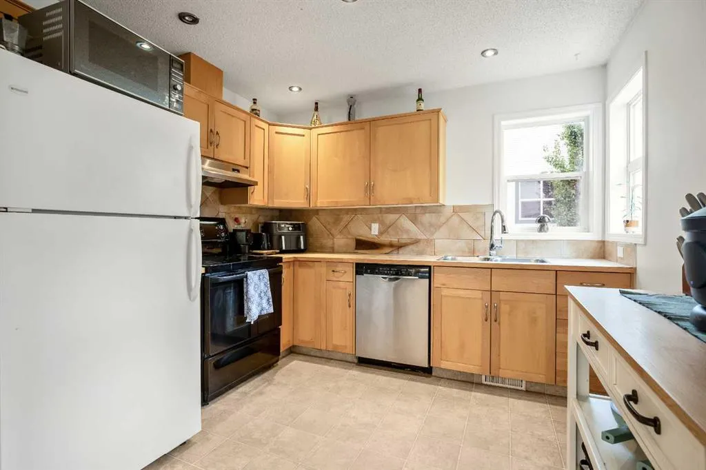 137 Bridlewood Lane SW