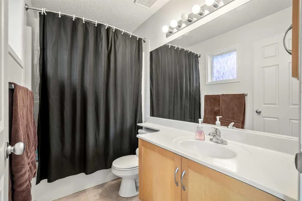 137 Bridlewood Lane SW