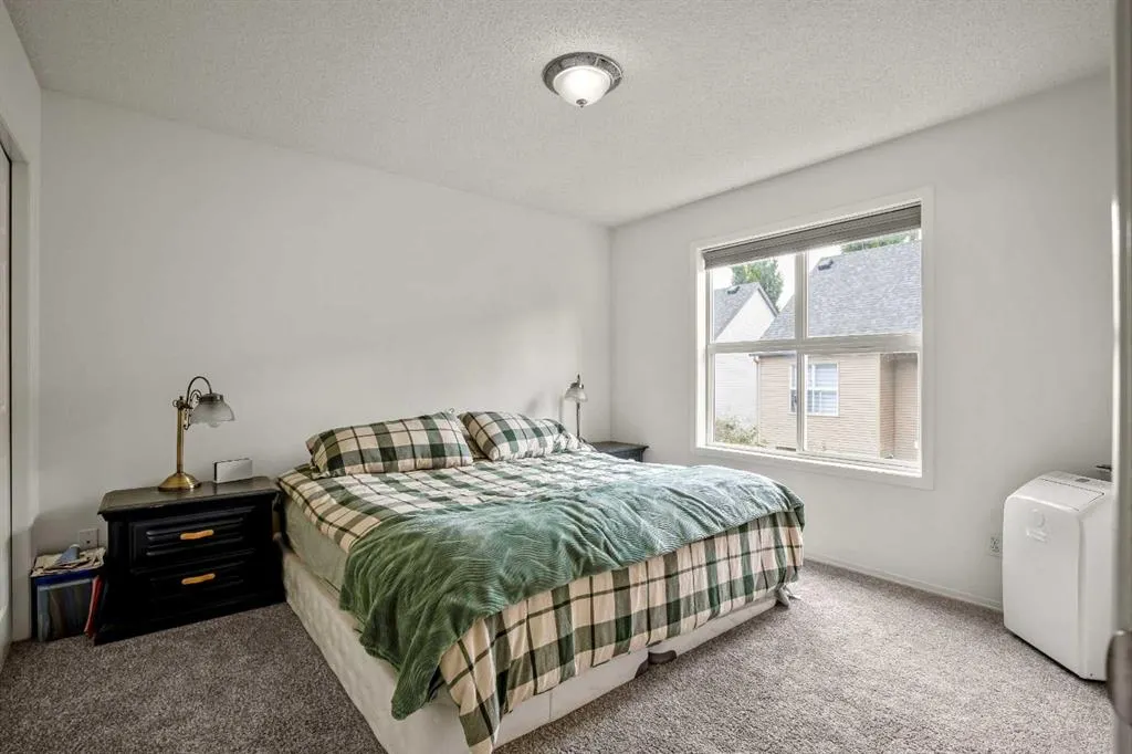 137 Bridlewood Lane SW
