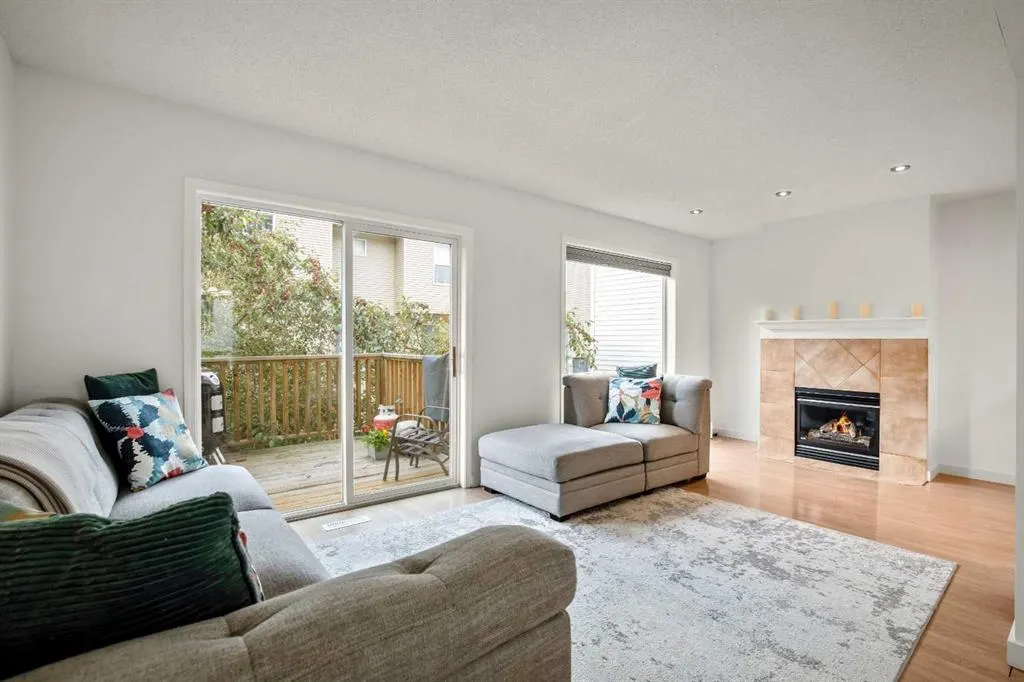 137 Bridlewood Lane SW