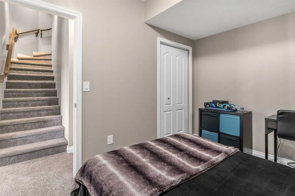 507 Westmount Close