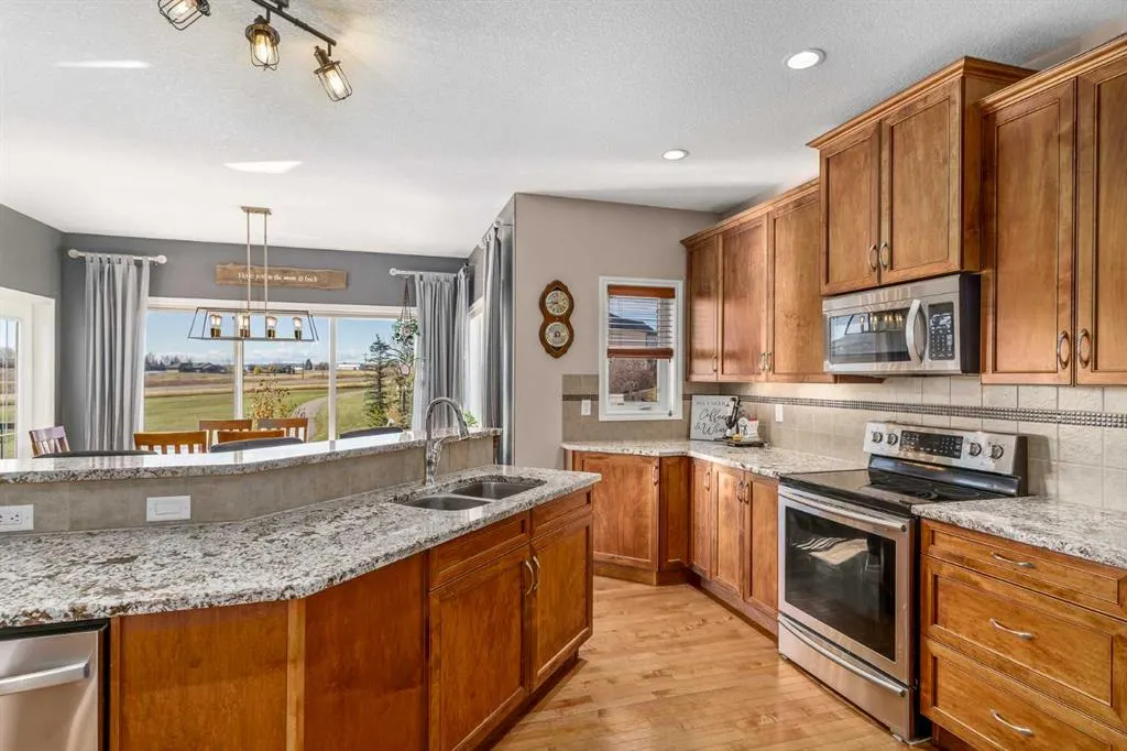 507 Westmount Close