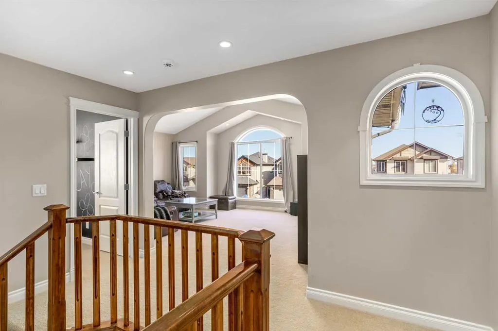 507 Westmount Close