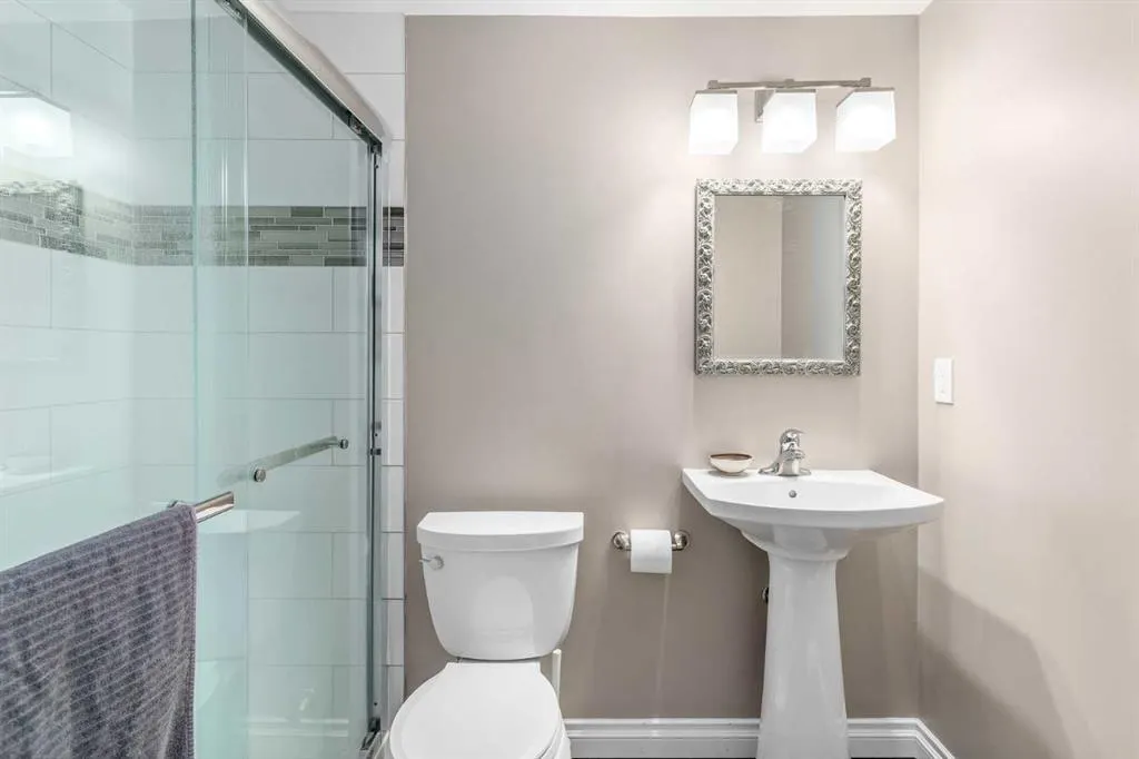 507 Westmount Close