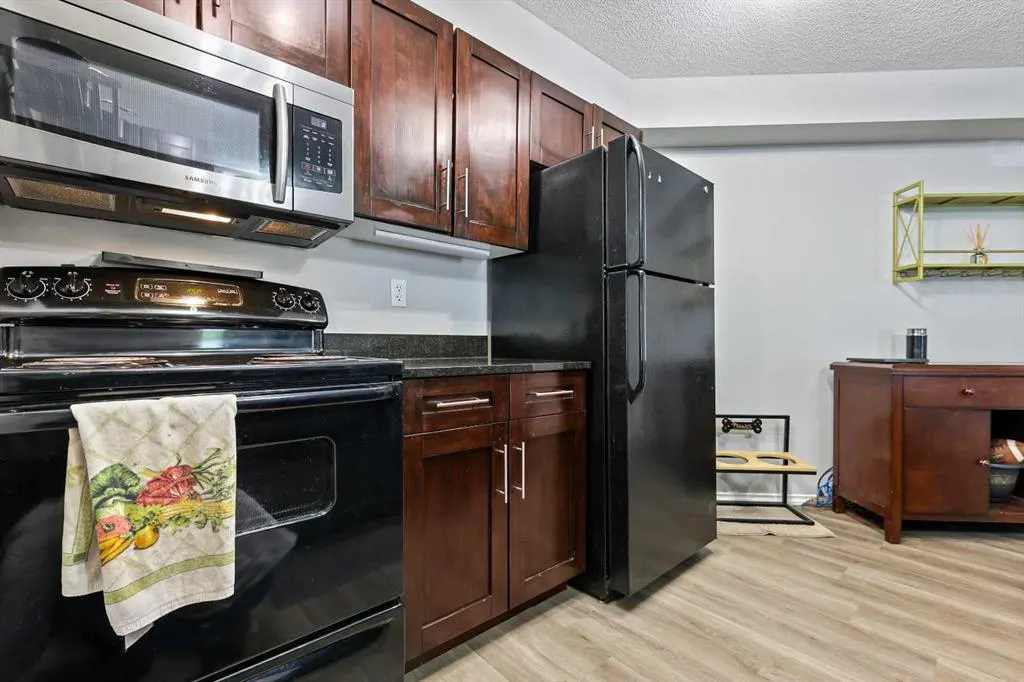 355 Taralake Way NE, #120