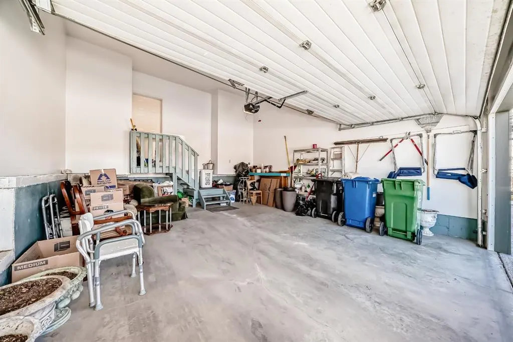 69 Bridle Estates Road SW