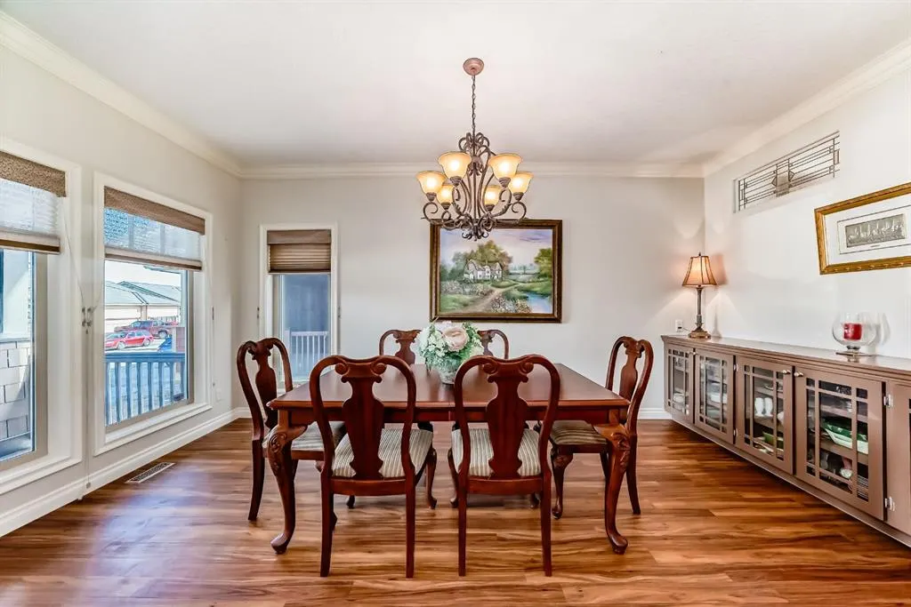 69 Bridle Estates Road SW