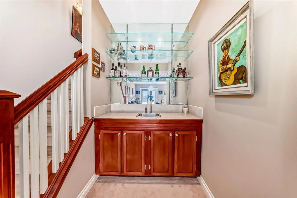 69 Bridle Estates Road SW