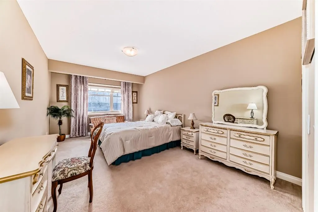 69 Bridle Estates Road SW