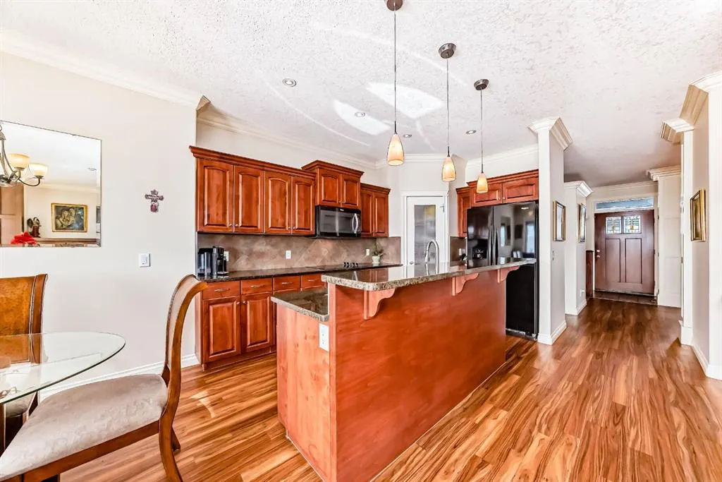 69 Bridle Estates Road SW