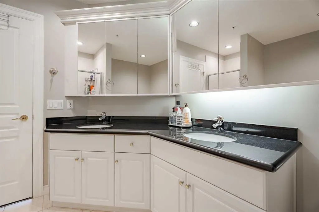 59 22 Avenue SW, #412