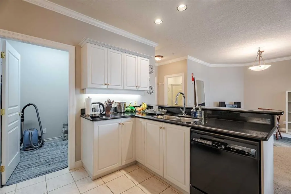 59 22 Avenue SW, #412