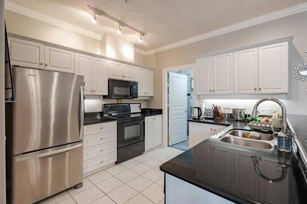 59 22 Avenue SW, #412