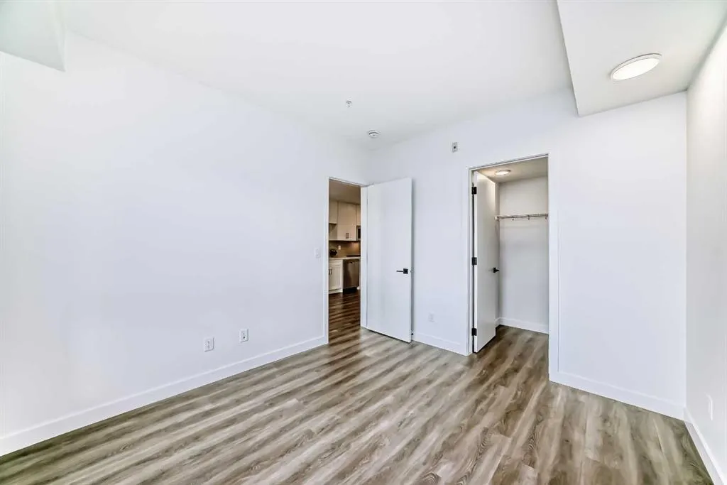 350 Livingston Common NE, #2310