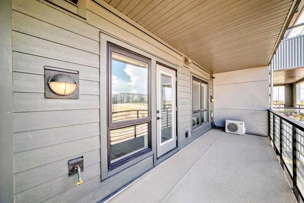 350 Livingston Common NE, #2310