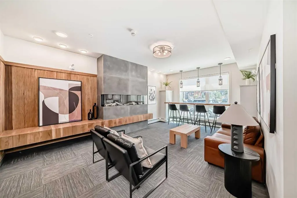 350 Livingston Common NE, #2310