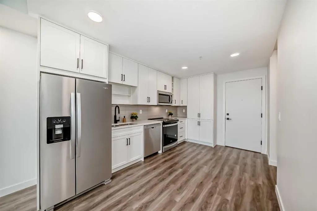 350 Livingston Common NE, #2310