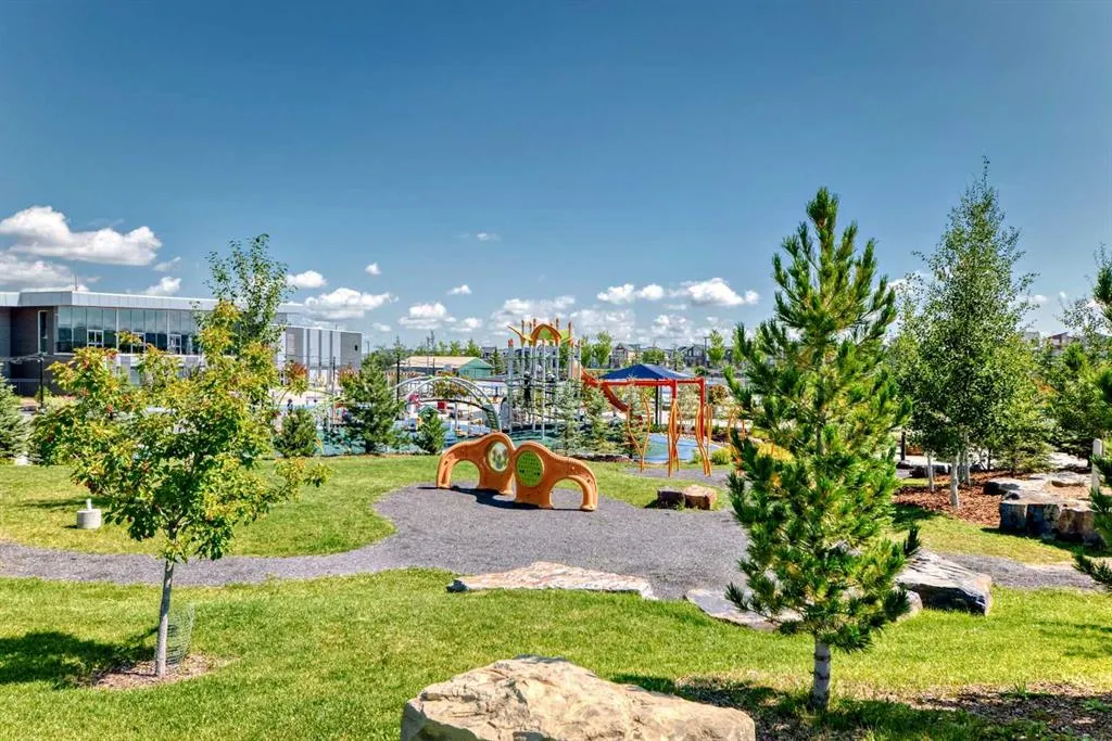 350 Livingston Common NE, #2310