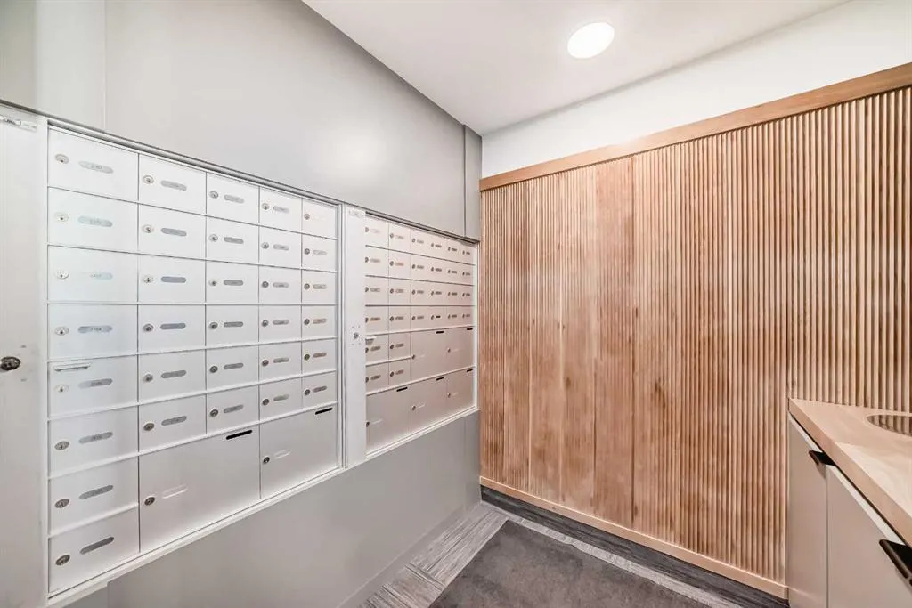 350 Livingston Common NE, #2310
