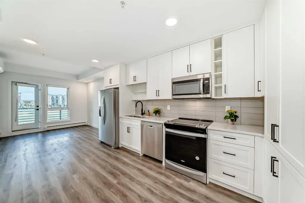350 Livingston Common NE, #2310