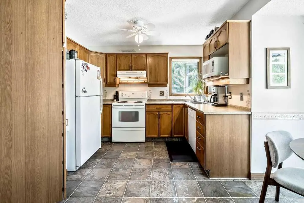 156 Sandpiper Circle NW