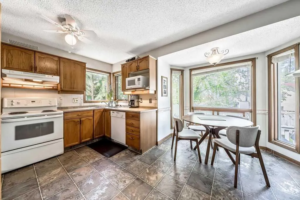 156 Sandpiper Circle NW