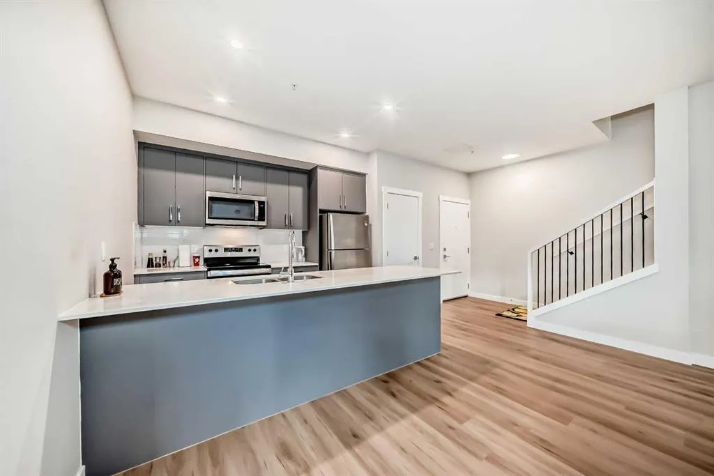 151 Skyview Bay NE, #2202