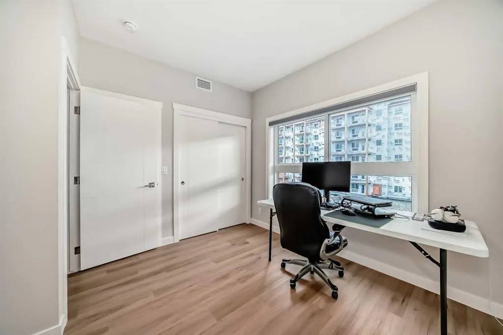 151 Skyview Bay NE, #2202