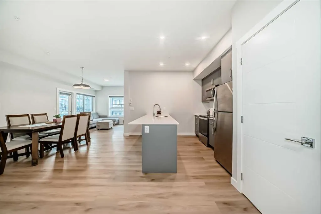 151 Skyview Bay NE, #2202