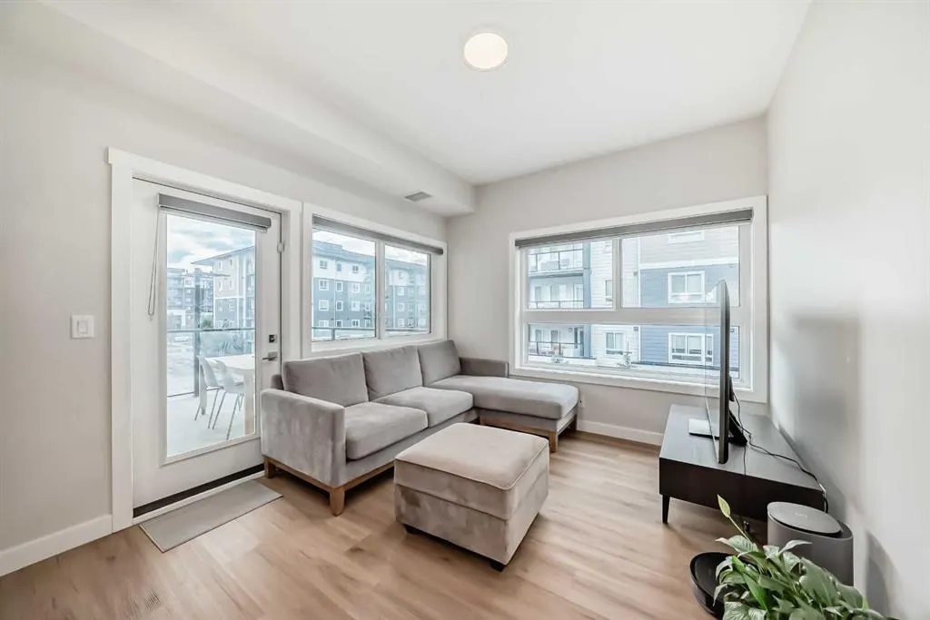 151 Skyview Bay NE, #2202